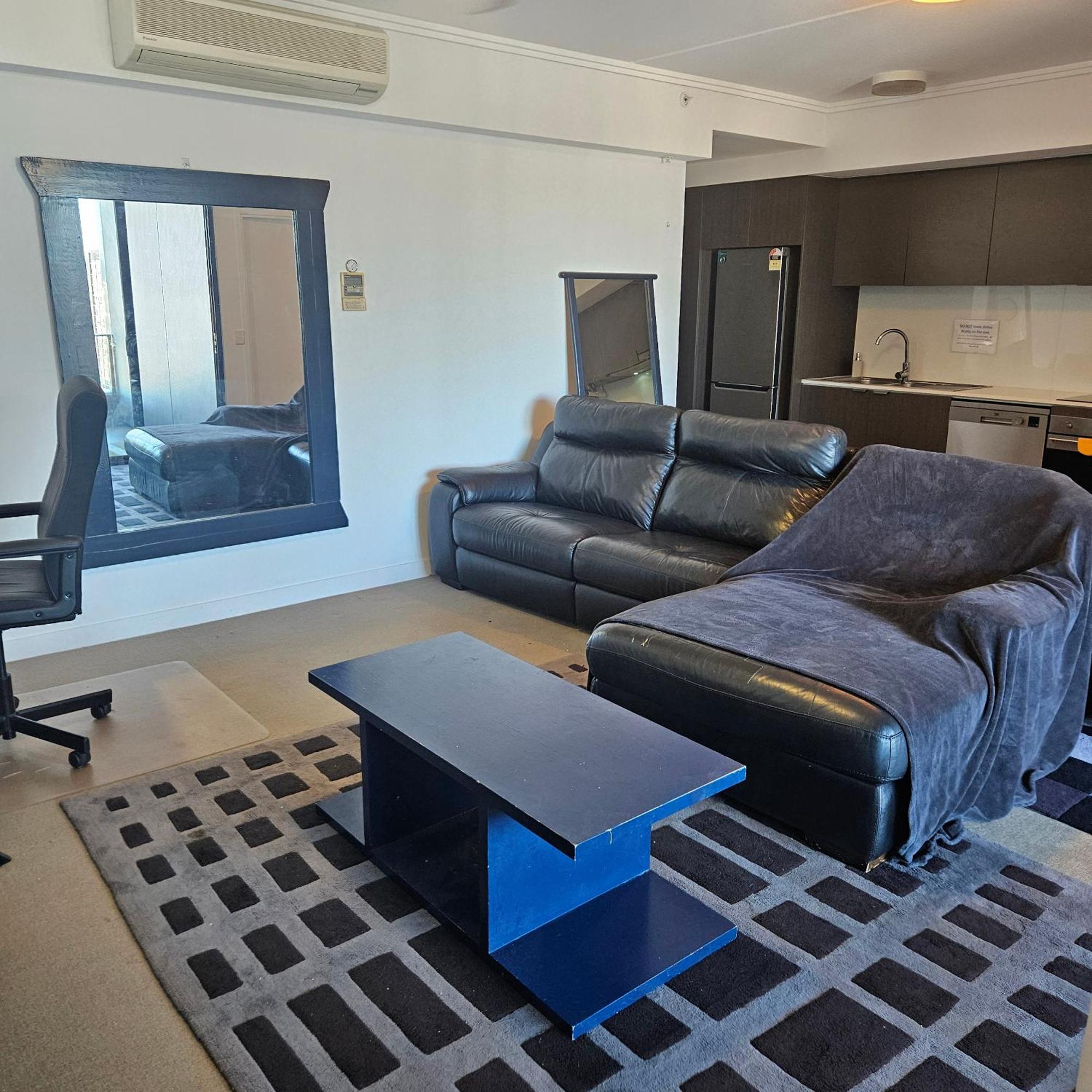 Private Bedroom & Bathroom In Shared Inner Brisbane Apartment Exterior photo